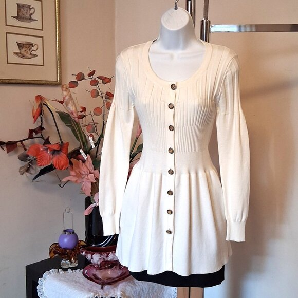 NWT Woman's White Cardigan Knit Lightweight Ladies Sweater Outerwear - Picture 4 of 8